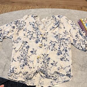 Floral blouse - Blue and White